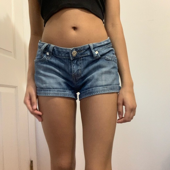 2000s low rise mini shorts - Picture 4 of 6